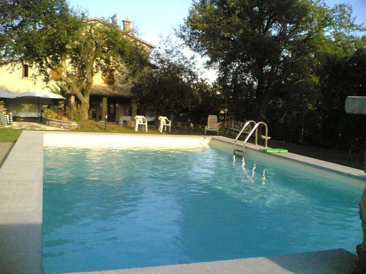 Отель I Poggetti Кастель-Джорджо Экстерьер фото